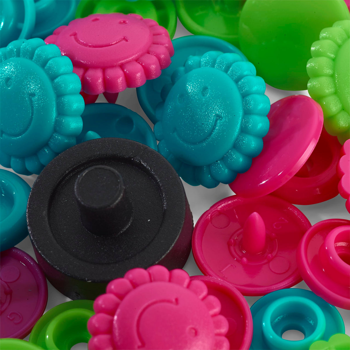 Prym Love Colourful Press Fasteners: Flower 13.6mm Turq/Green/Pink - 393081