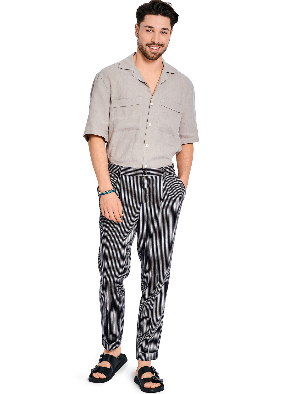 Burda Style Men's Trousers Sewing Pattern for Fashion Enthusiasts B5722