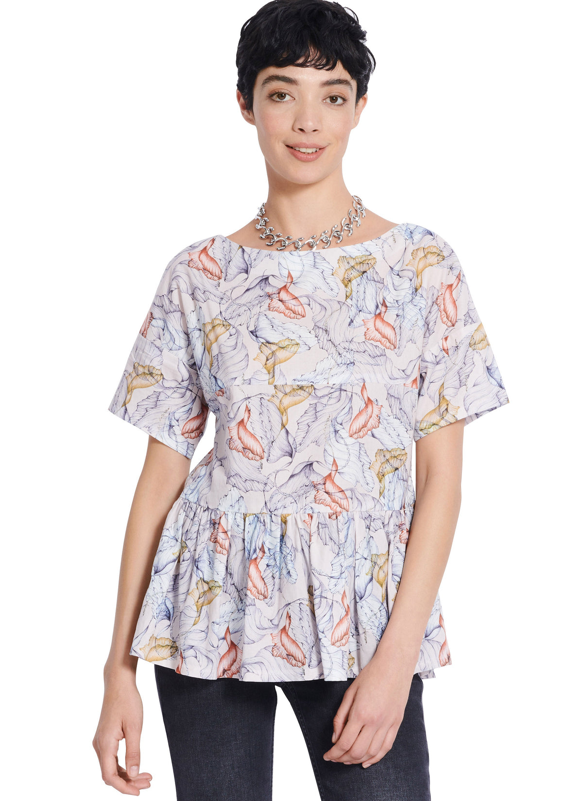 Burda Style Misses' Blouse Sewing Pattern for Fashionistas B5856