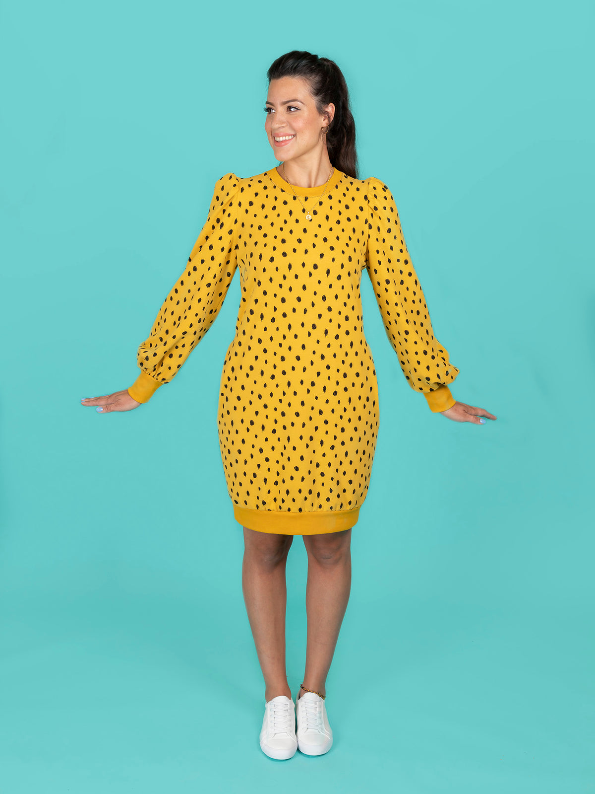 Billie Sweatshirt and Dress Sewing Pattern - By Tilly and the Buttons