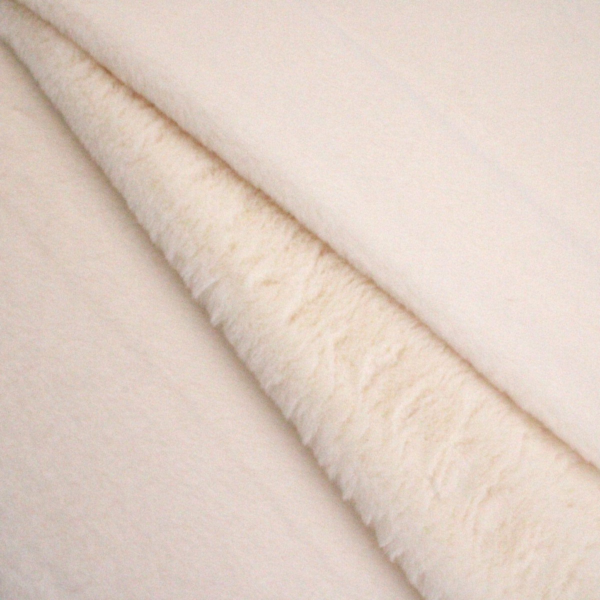 Calista Luxurious Faux Fur - Ecru