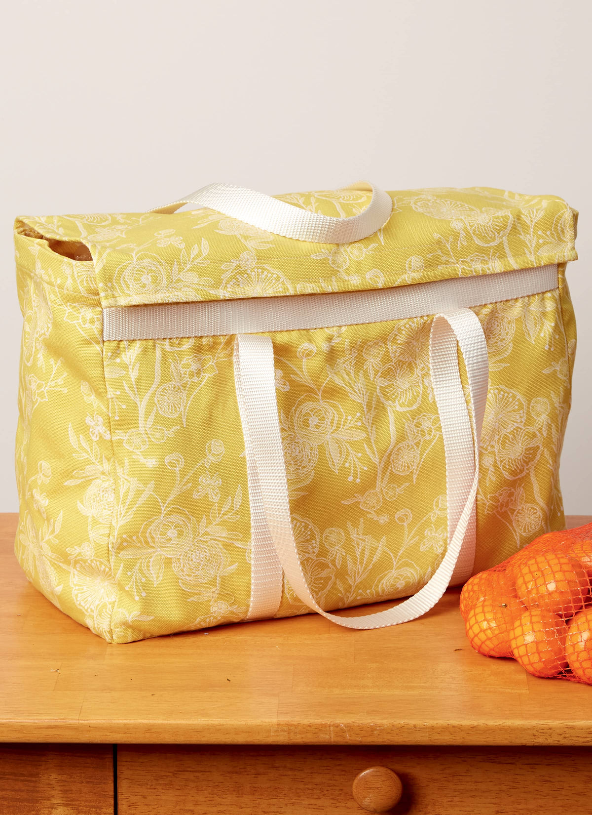 McCall’s Fruit And Vegetable Bags, Mop Pad, Coffee Filters, Bin And Bag Sewing Pattern M8236