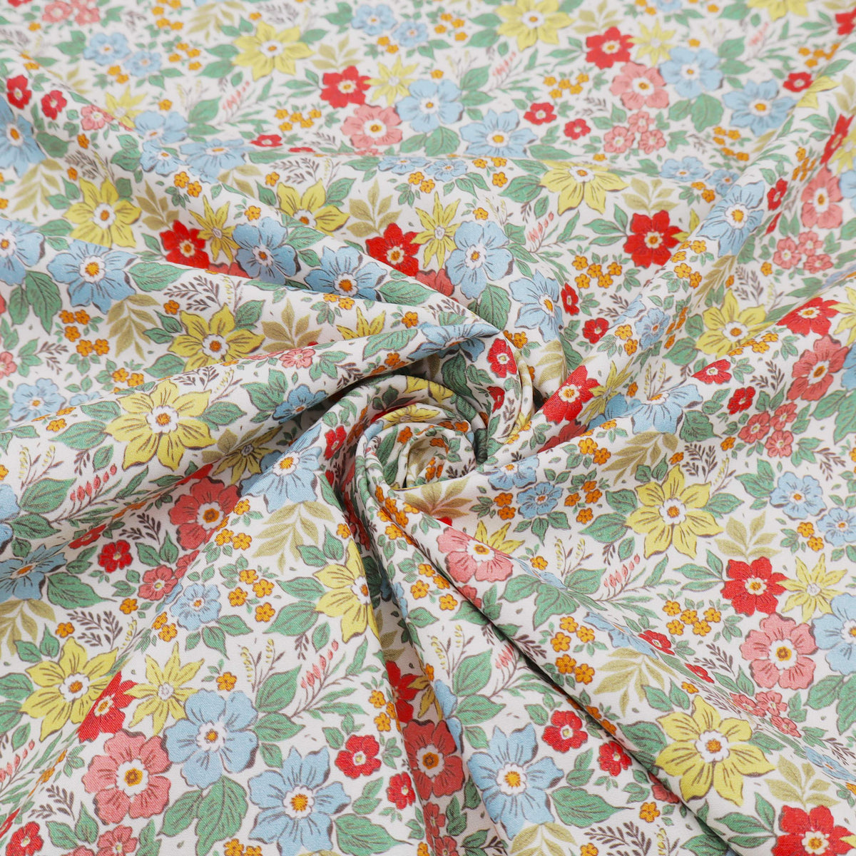 Percale 100% Cotton Quilting Dressmaking Craft Fabric - Carnaby
