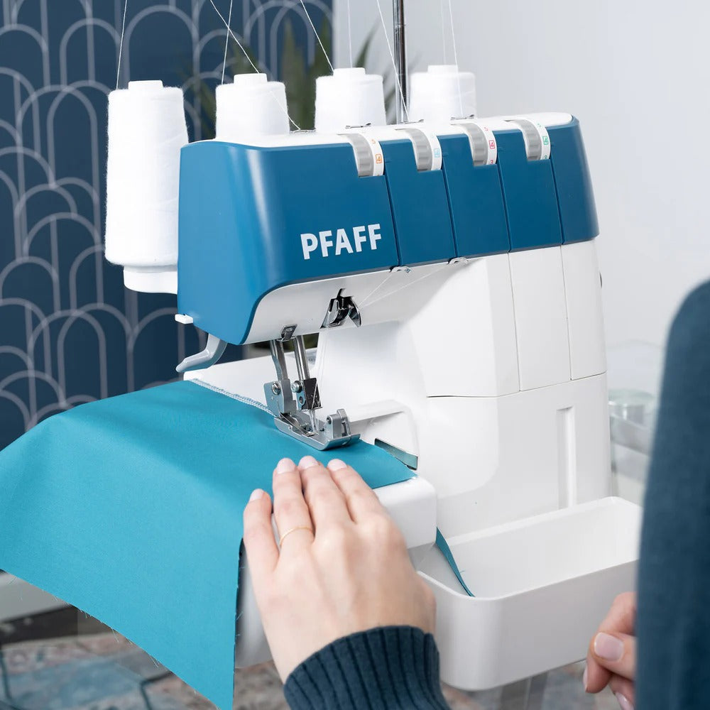 PFAFF admire™ 1000 Overlock Machine