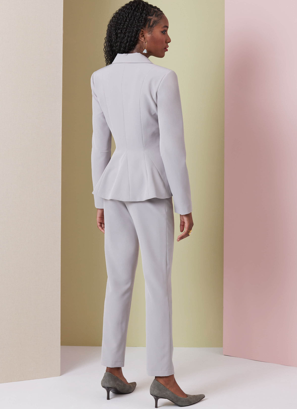 Vogue Misses Jacket, Skirt & Pants Sewing Pattern V2018