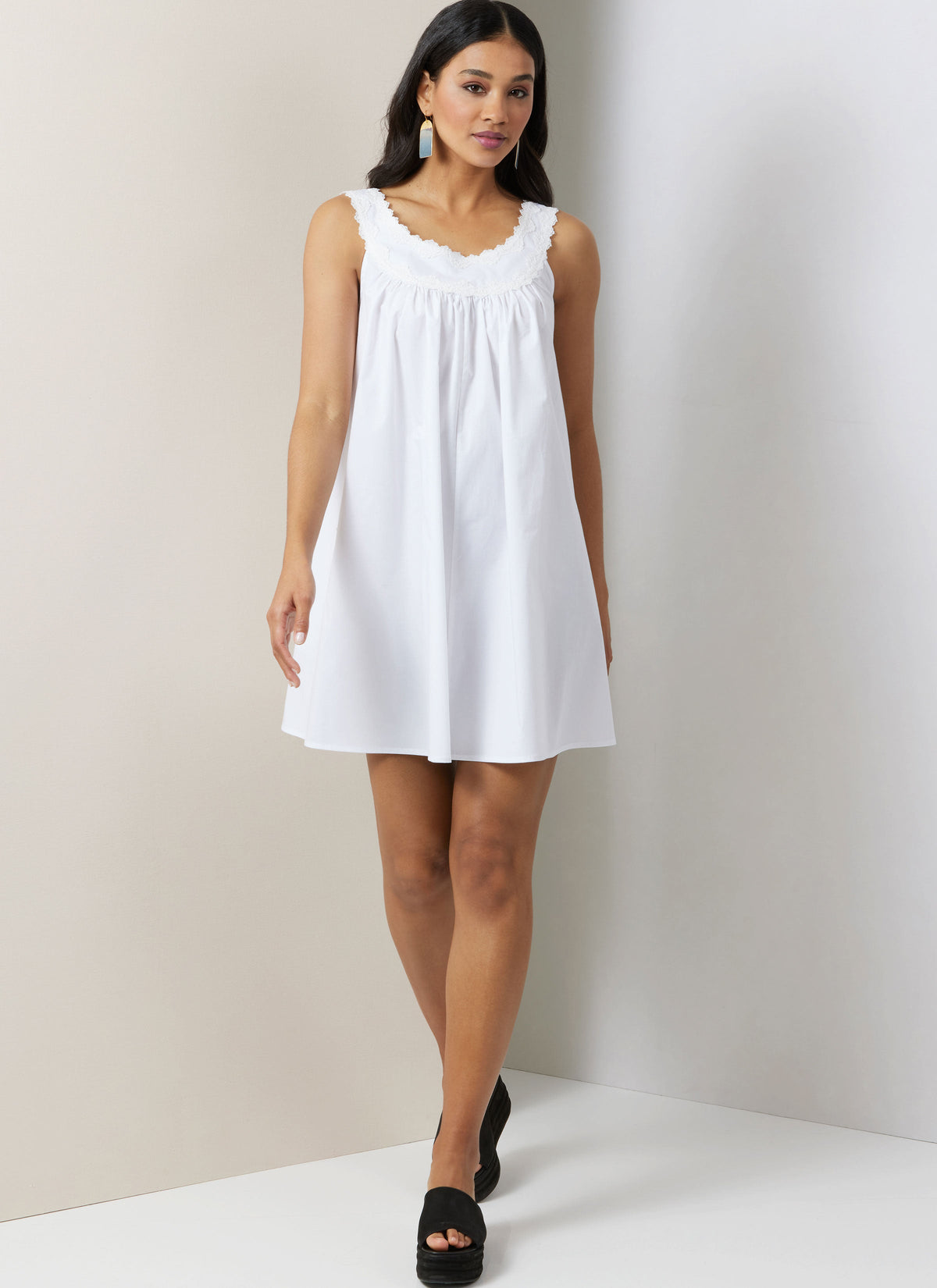 Vogue Misses' Dress in Two Lengths Sewing Pattern V2026