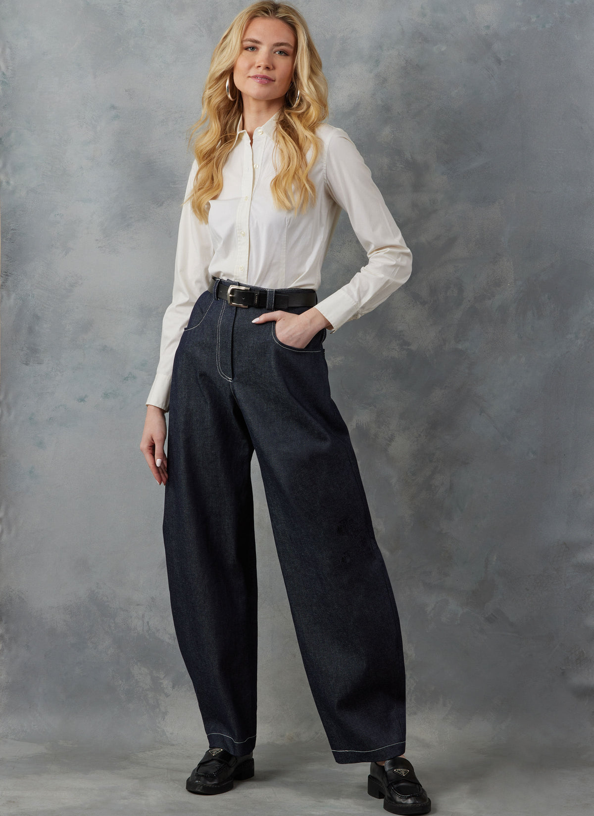 Vogue Misses' Pants Sewing Pattern for Stylish Creations V2051