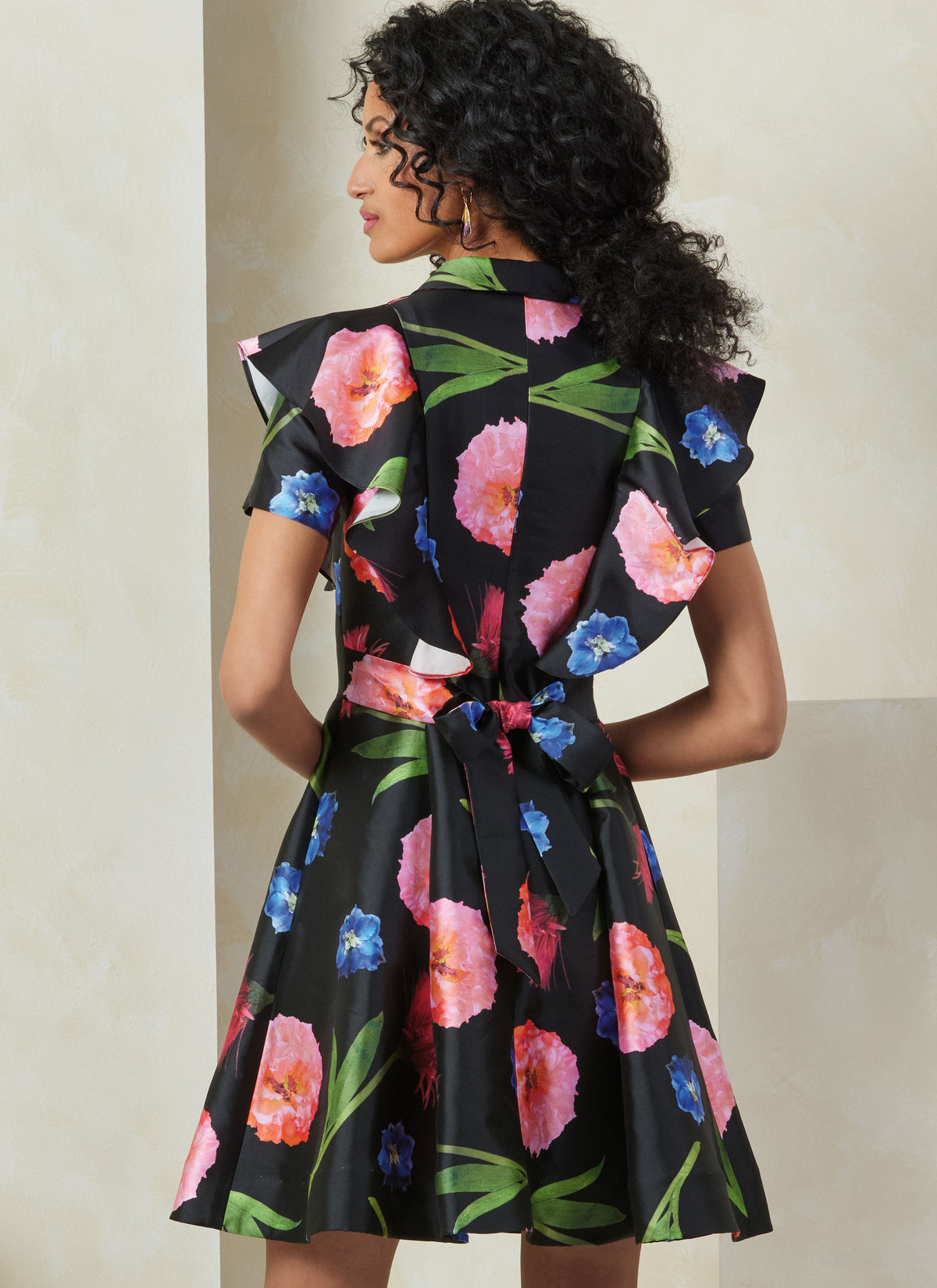 Vogue Misses' Dress with Sleeve and Length Variations Pattern V2087
