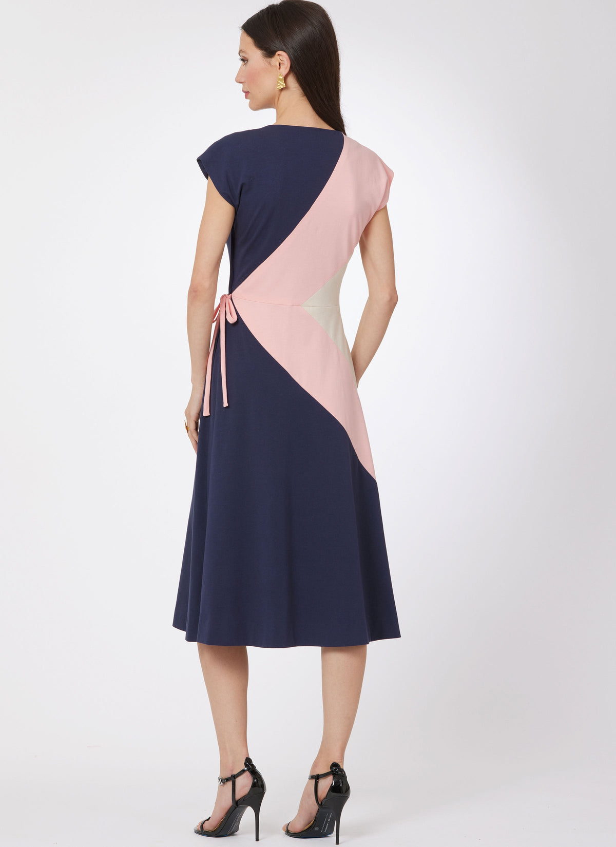 Vogue Misses' Knit Dress by Diane Von Furstenberg Sewing Pattern V2100