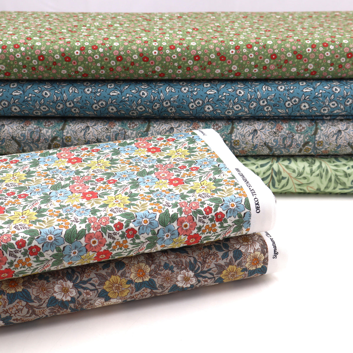 William Morris Percale 100% Cotton Quilting Dressmaking Craft Fabric - Willow Bough Meadow