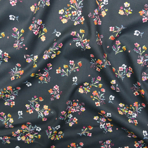 soft lightweight pure cotton poplin dressmaking fabric Black