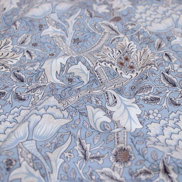 William Morris Natures Dream Organic Cotton Windrush Dream Blue Organic Cotton Fabric Windrush Dream Blue