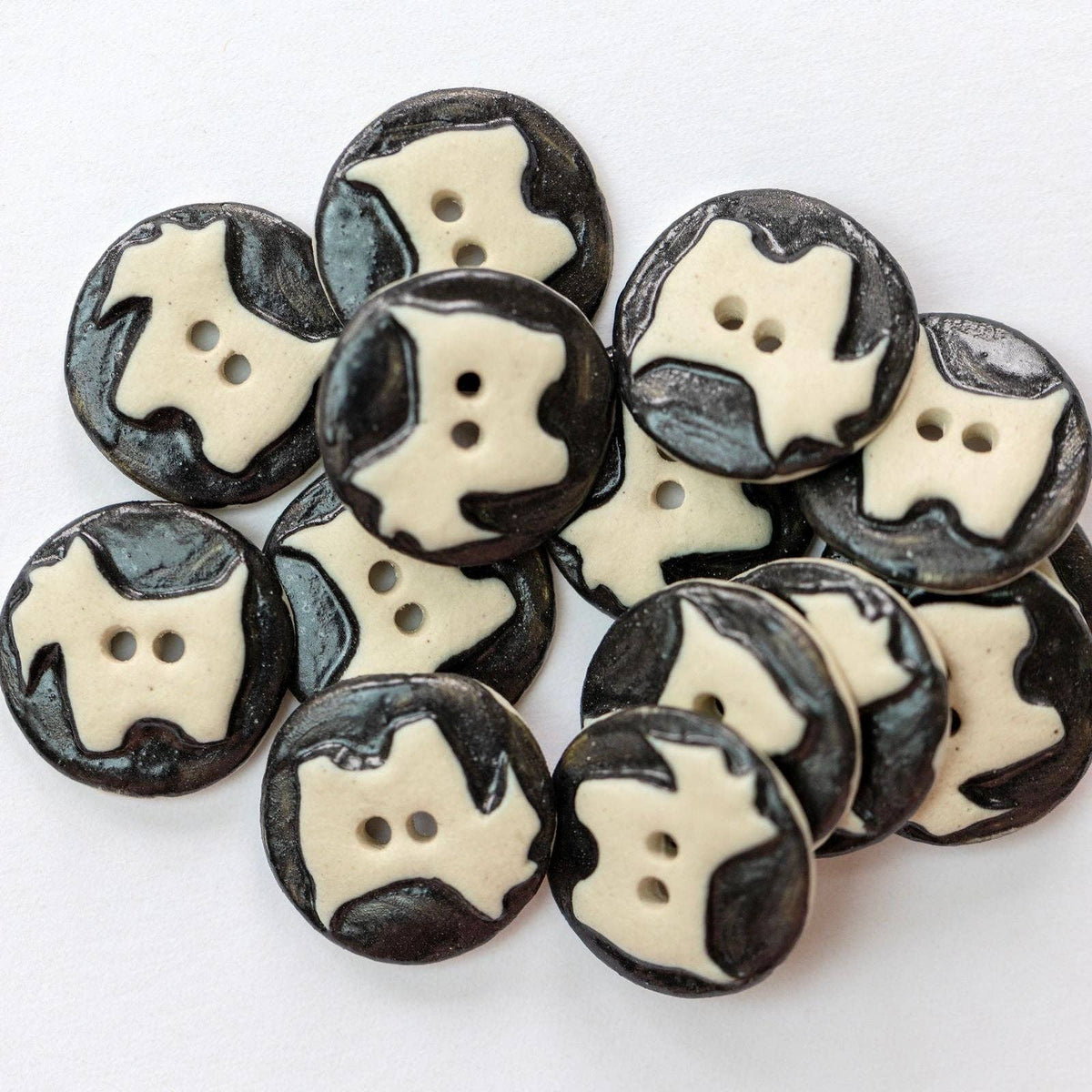 Handmade Sewing Buttons - White Round Scotty Dog