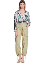 Burda Style Misses' Blouse Sewing Pattern for Fashionistas B5745