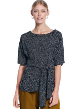 Burda Style Misses' Shirt Sewing Pattern for Fashionistas B5843