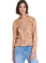Burda Style Misses' Blouse Sewing Pattern for Fashionistas B5878