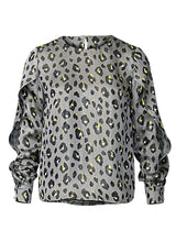 Burda Style Misses' Blouse Sewing Pattern for Fashionistas B5878