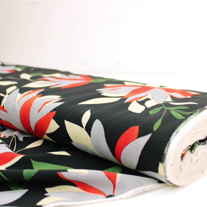 Bold & Big Flowers Stretch Zara Designer - Black/Red