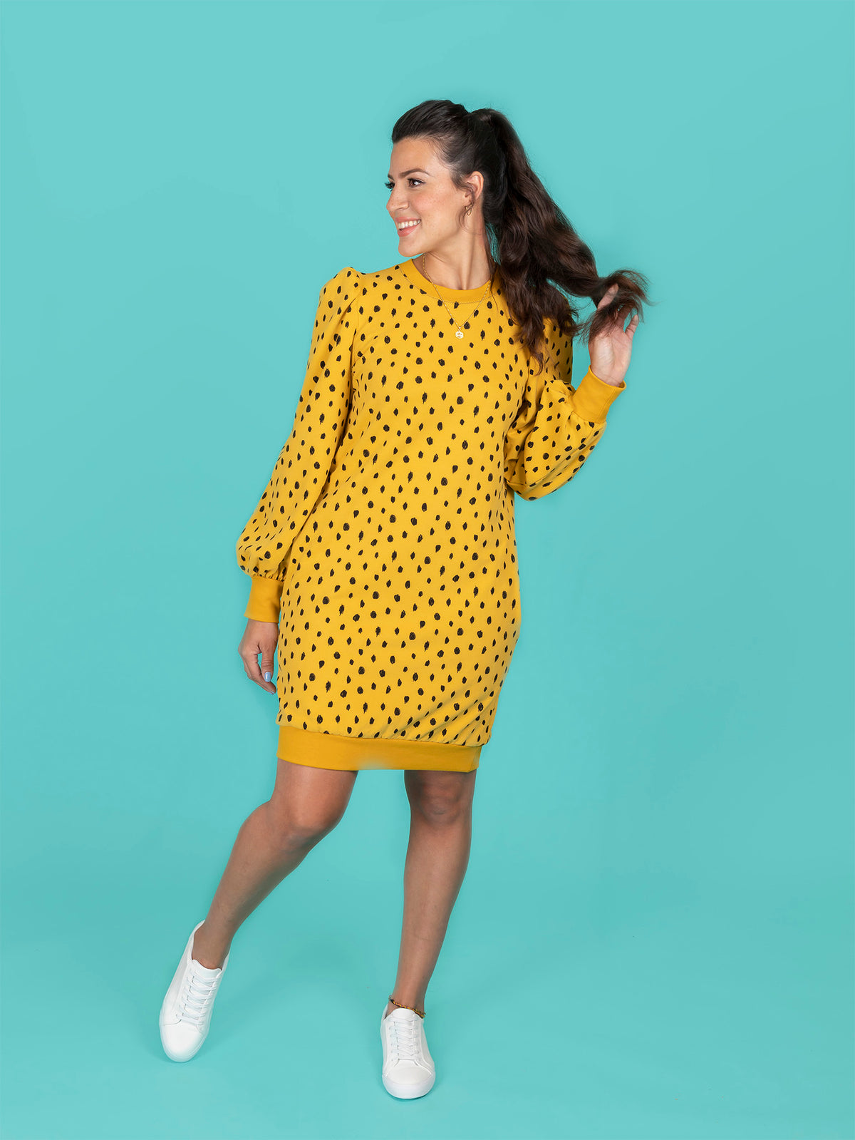 Billie Sweatshirt and Dress Sewing Pattern - By Tilly and the Buttons