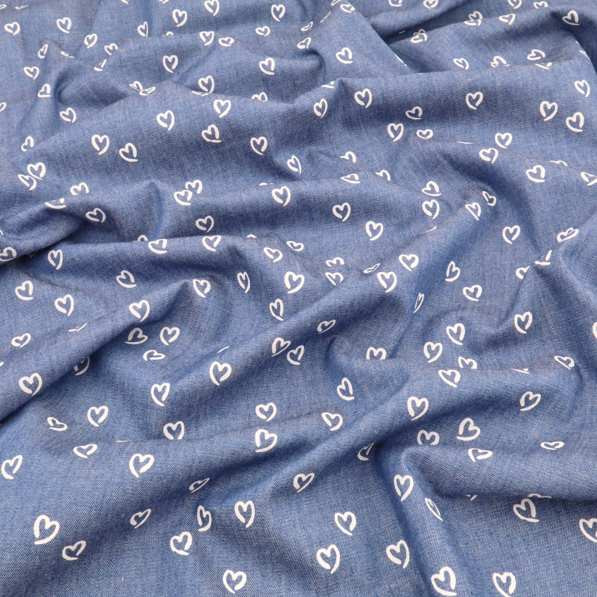 Cotton Denim Chambray Jeans 4.5oz Printed Dressmaking Fabric - White Hearts