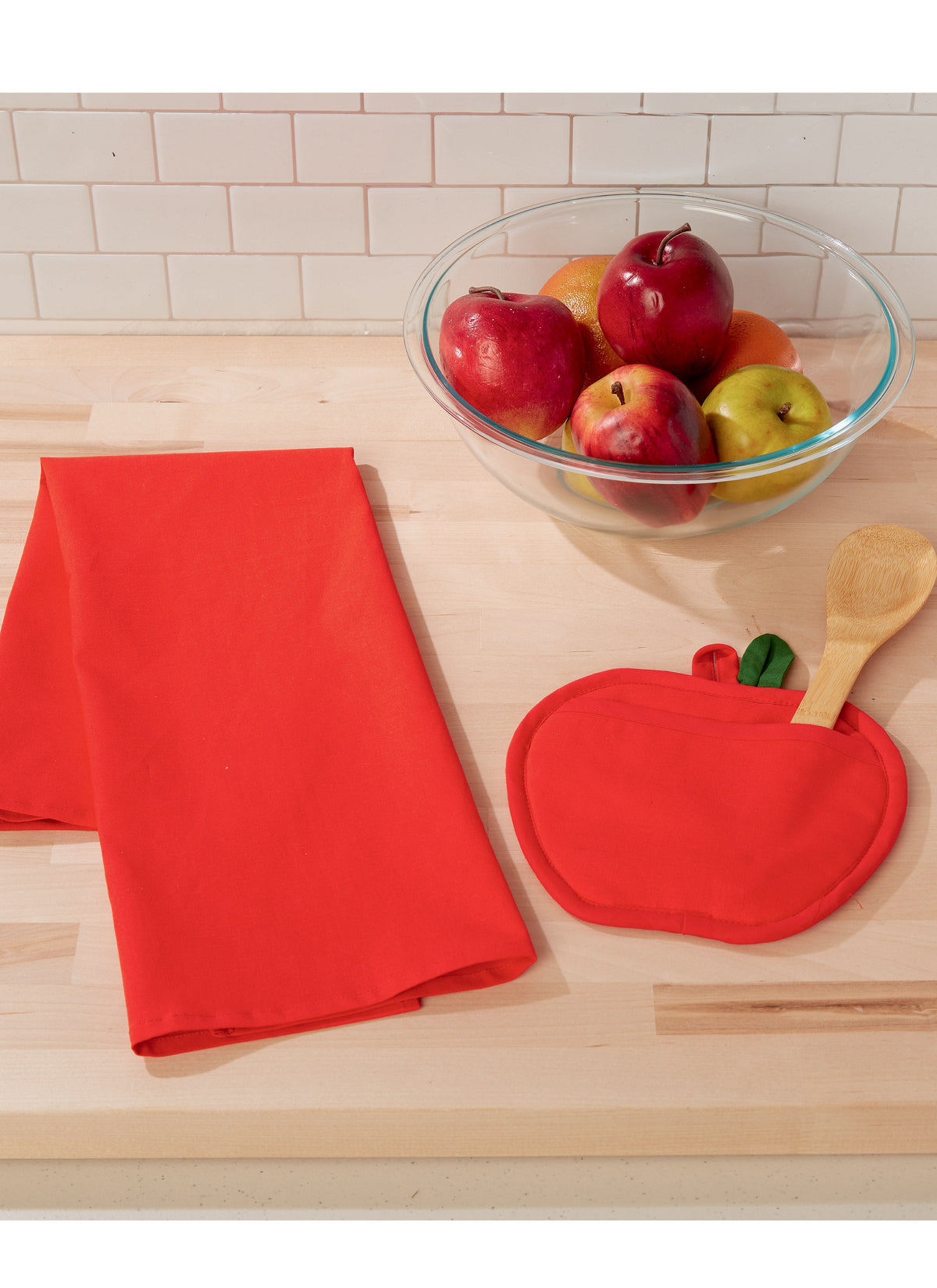 McCall’s Children's And Misses Aprons, Potholders And Tea Towel Sewing Pattern M8234