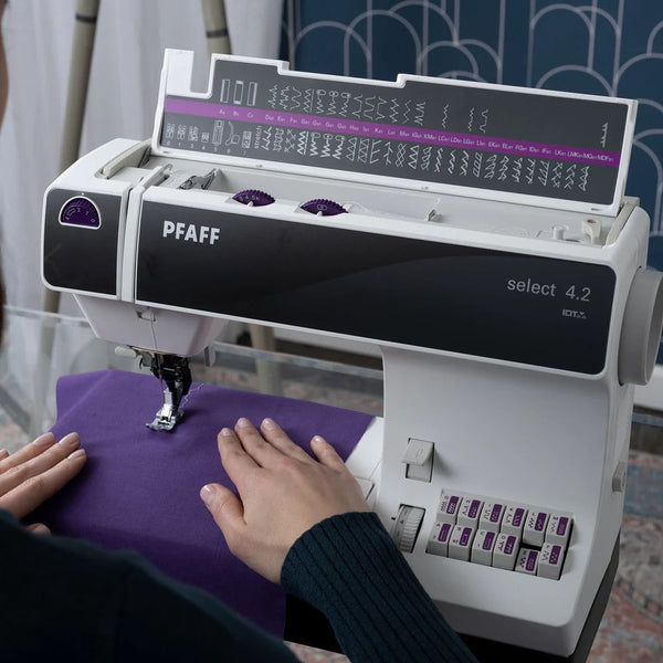 PFAFF select™ 4.2 Sewing Machine