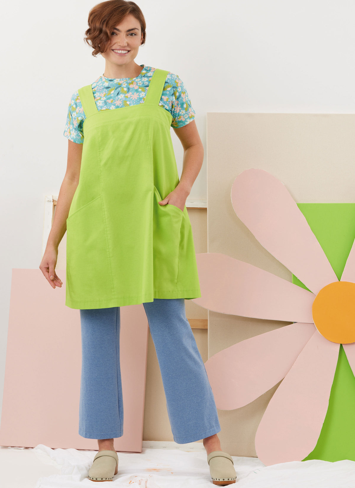 Simplicity Misses Tops, Pants & Apron Dresses Sewing Pattern S3088A