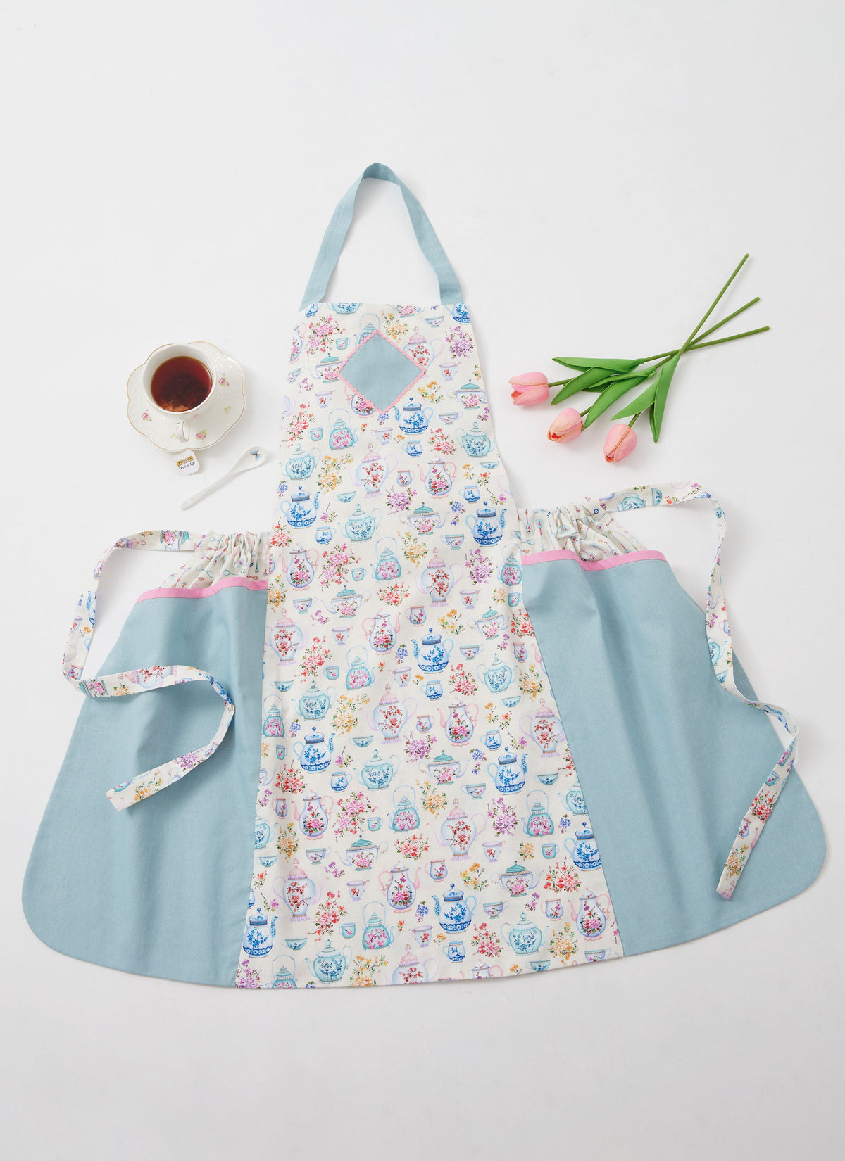 Simplicity Misses Apron in Two Lengths Sewing Pattern S3120A