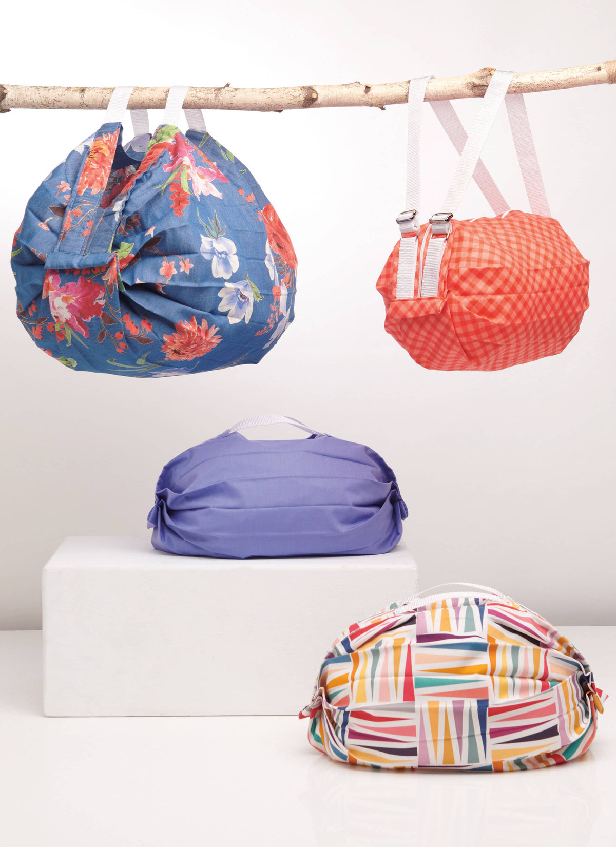 Simplicity Bag in Four Sizes Sewing Pattern S9908 OS