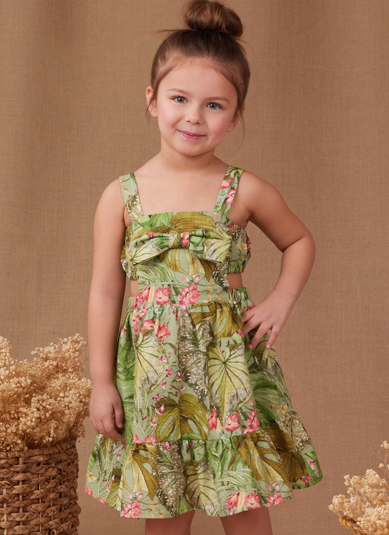 Simplicity: Children's Dress, Top and Shorts Sewing Pattern S9962A