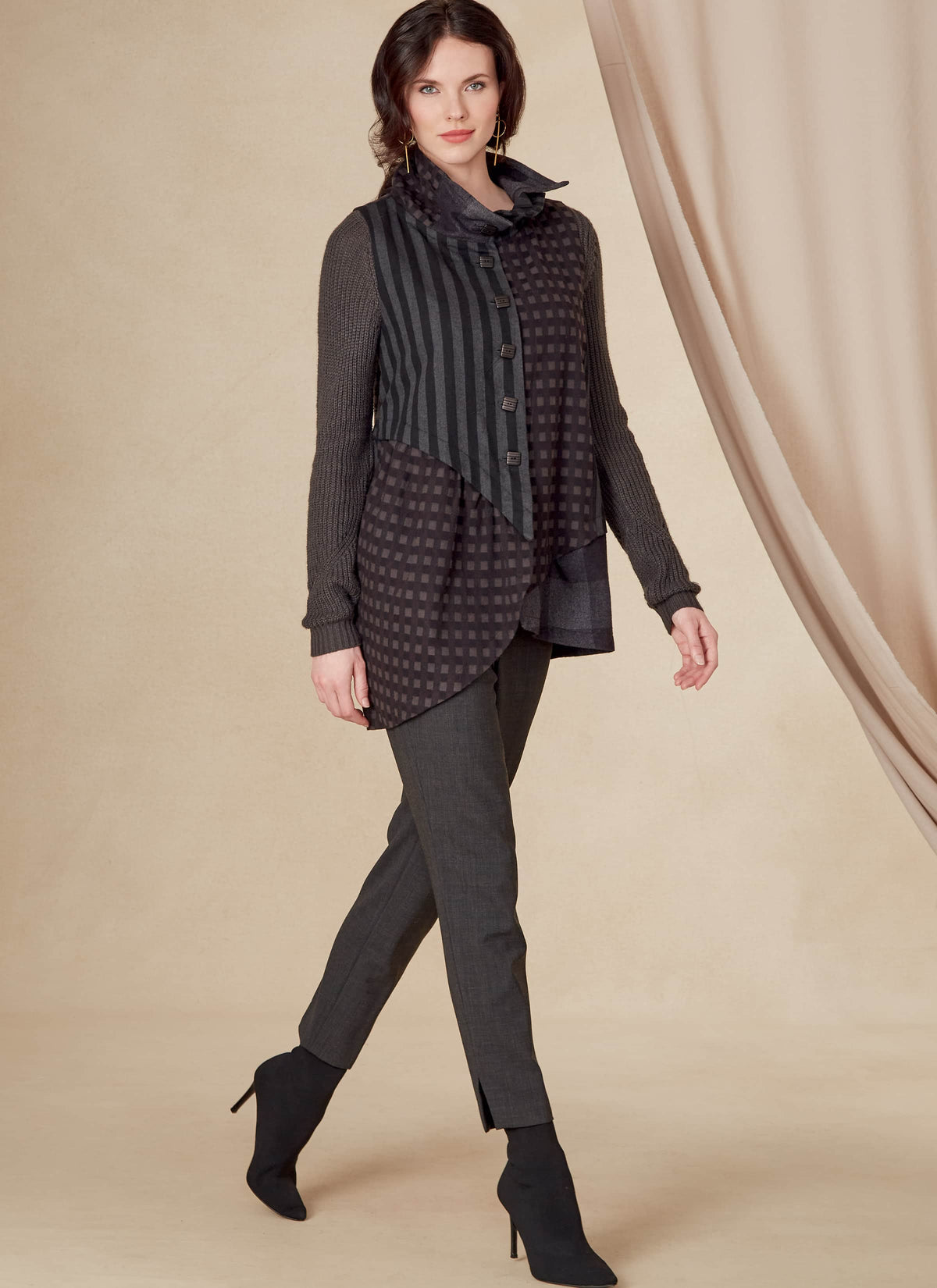 Vogue Jacket Misses Vest Sewing Pattern V1817