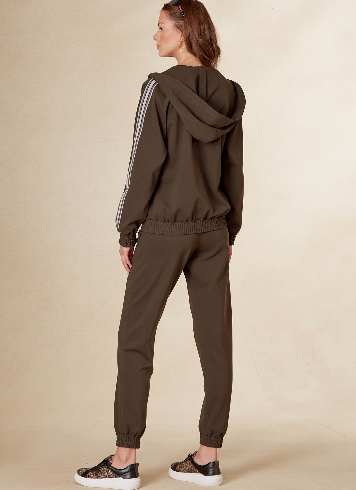 Vogue Misses Sportswear & Petite Jacket & Pants Sewing Pattern V1832A (XS-XXL)
