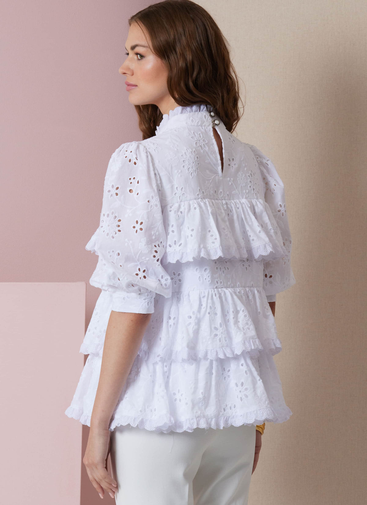 Vogue Misses Top With Sleeve Variations Sewing Pattern V2011