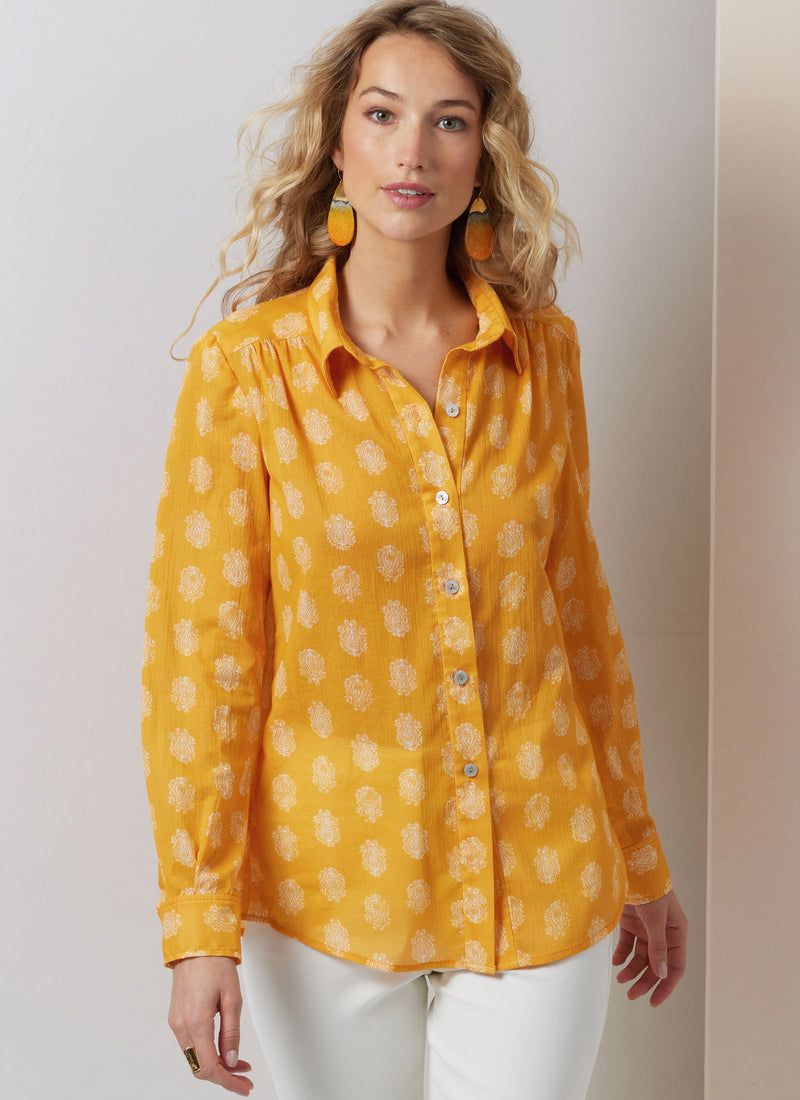 Vogue Misses' Blouses Sewing Pattern for Stylish Creations V2031