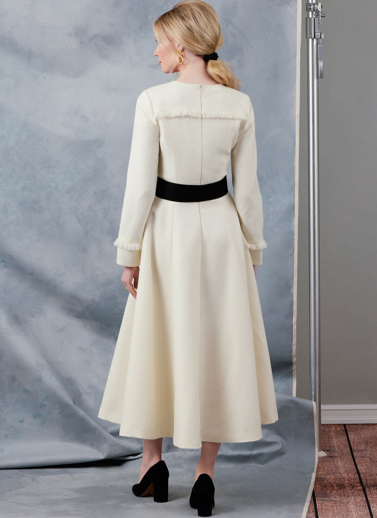 Vogue Misses' Dress with Sleeve and Length Variations Pattern V2046
