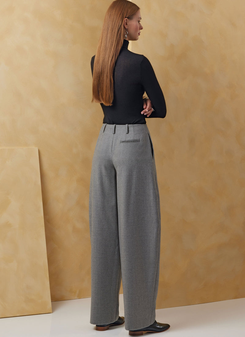 Vogue Misses' Shorts and Pants Sewing Pattern Collection V2070