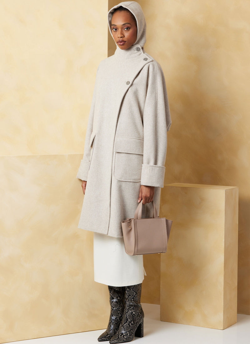 Vogue Misses' Coats Sewing Pattern for Stylish Creations V2075