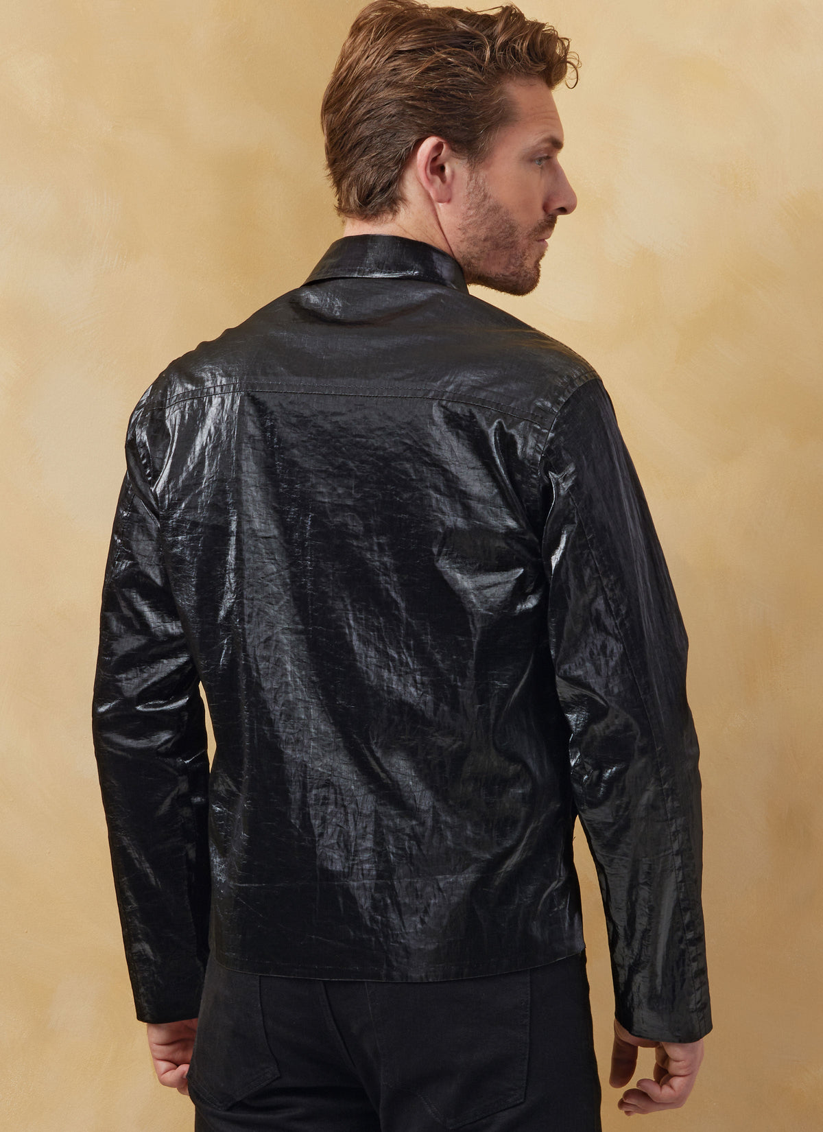 Vogue Men's Jackets: Stylish Sewing Pattern Collection V2080