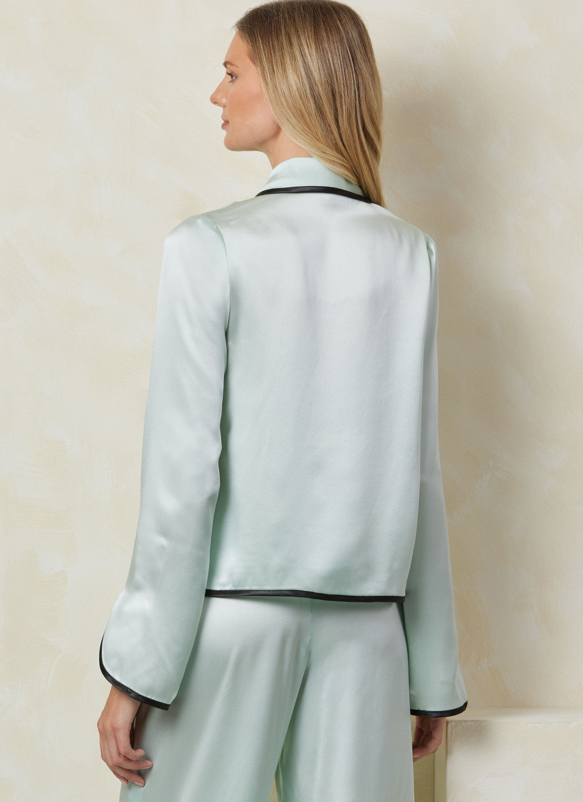 Vogue Misses' Pajamas Sewing Pattern for Stylish Comfort V2099