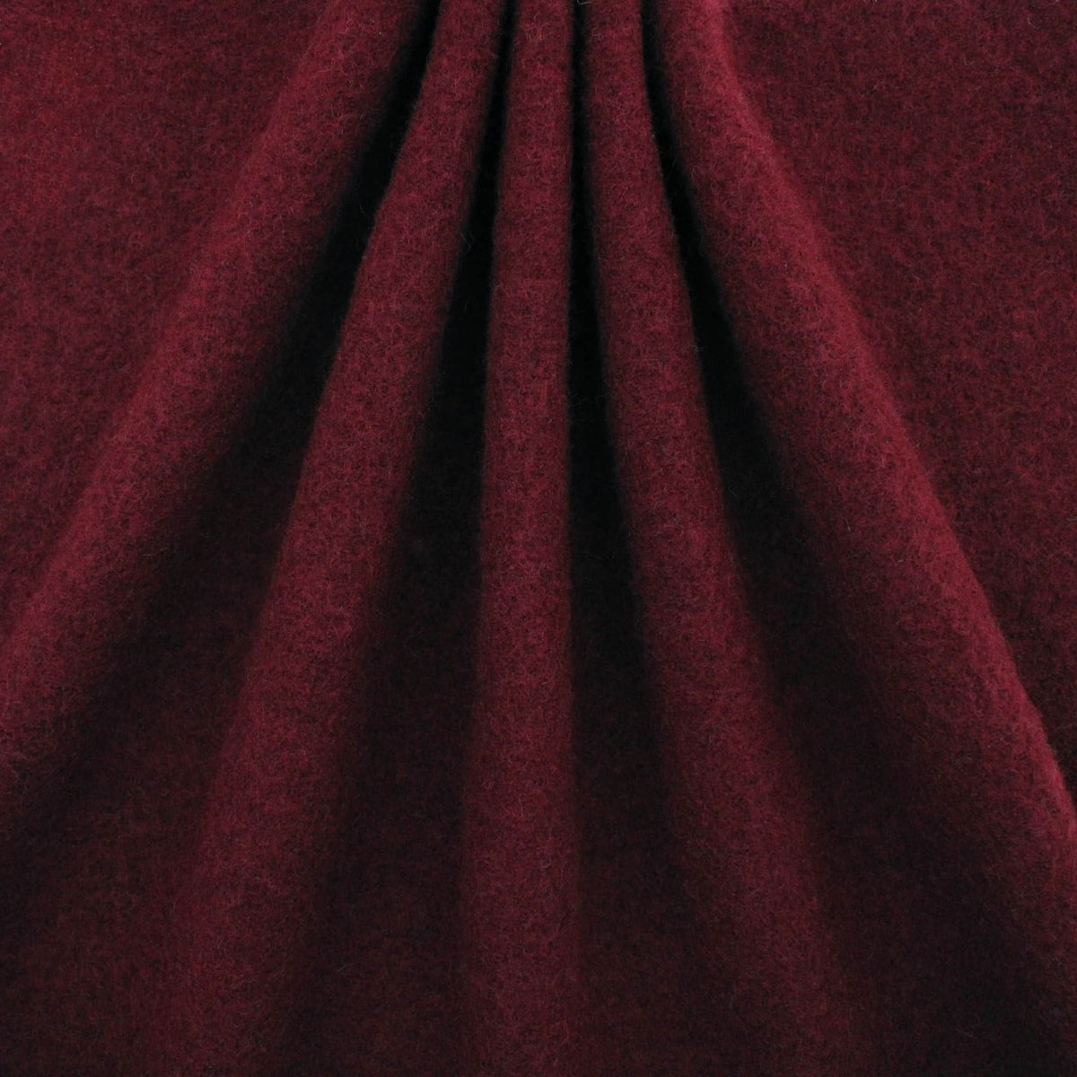 soft boiled pure wool in wine