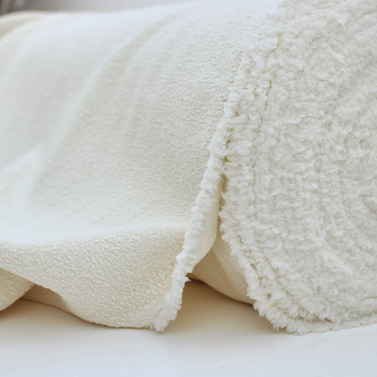Italia Boucle Nubby Textured Wool Look Home Furnishing Upholstery Fabric Ivory