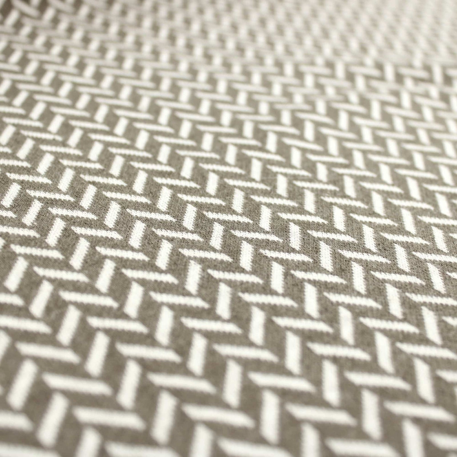 トップス 2601067 UND HERRINGBONE JACQUARD KNIT Recycled Herringbone Melange Knit Jacquard - Olive Green