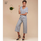 Simplicity Pattern 8299 Women's Skirts or trousers in various lengths