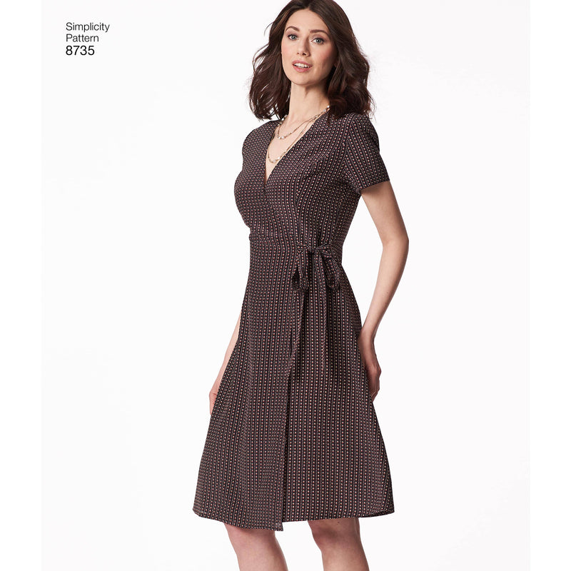 Simplicity Pattern 8735 Women’s / Petite Women’s  Wrap Dress